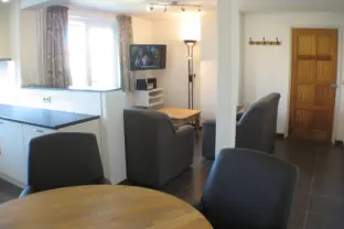Vakantie appartement goede ree boven hennequinlaan 9a cadzand eettafel