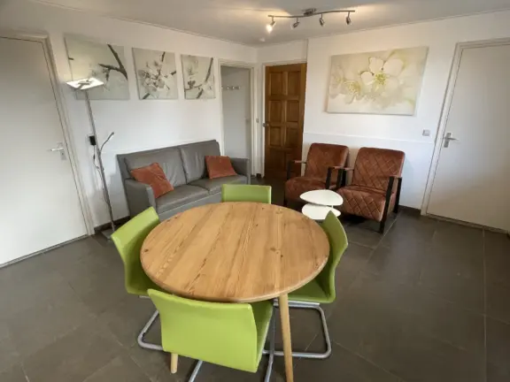 Vakantie appartement goede ree hennequinlaan 9b cadzand eettafel