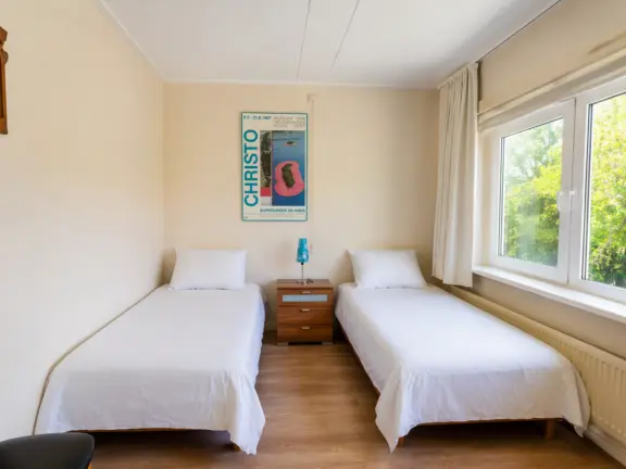 Windhorst hennequinlaan 17 cadzand bad slaapkamer twee bedden 2