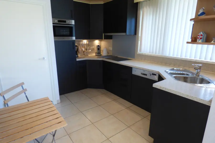 Appartement steemare parterre hennequinlaan 21 cadzand keuken