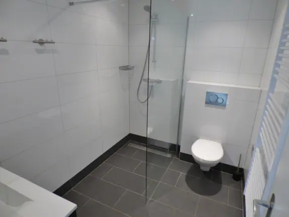 Villa desto hennequinlaan 25a cadzand bad badkamer douche