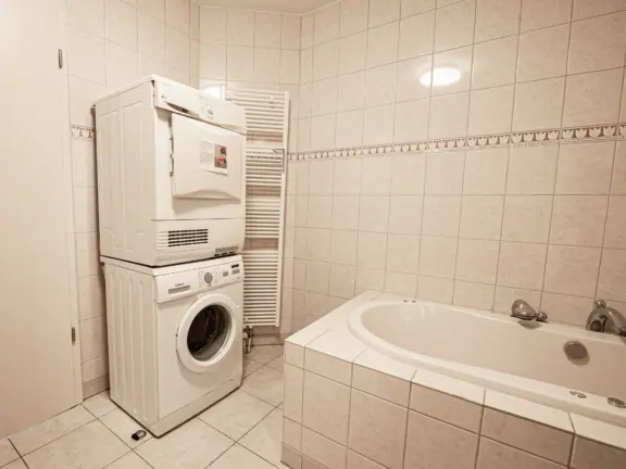 Appartement alledeske hennequinlaan 25b cadzand badkamer wasmachine