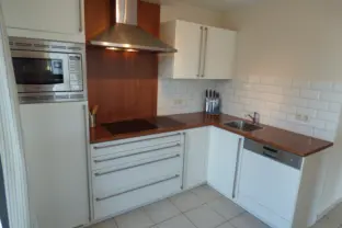 Appartement alledeske boven hennequinlaan 25c cadzand keuken