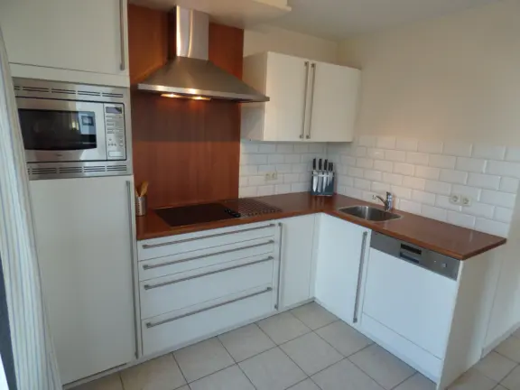 Appartement alledeske boven hennequinlaan 25c cadzand keuken