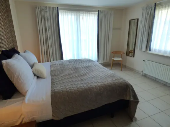 Appartement alledeske boven hennequinlaan 25c cadzand slaapkamer 1