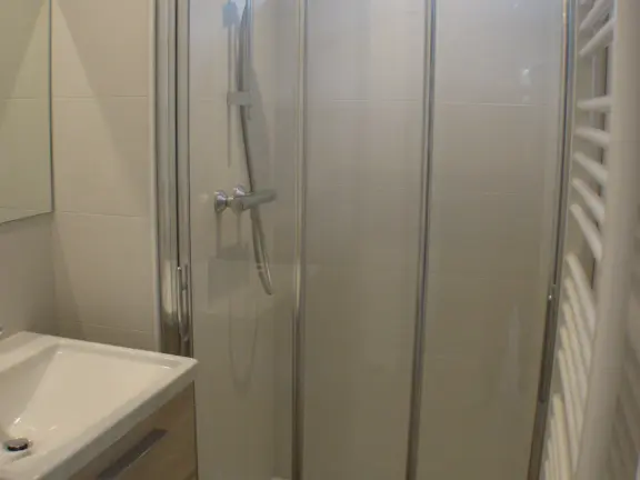 Bungalow nachtegalenstraat 5 cadzand bad douche cabine