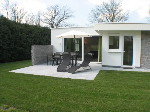 Bungalow nachtegalenstraat 5 cadzand bad tuin terras