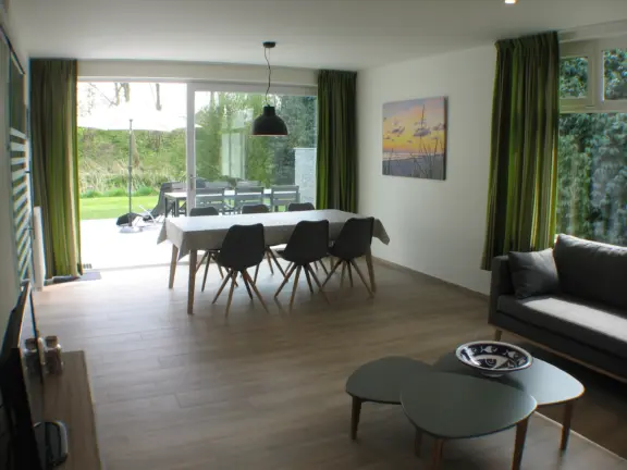 Bungalow nachtegalenstraat 5 cadzand bad woonkamer totaal