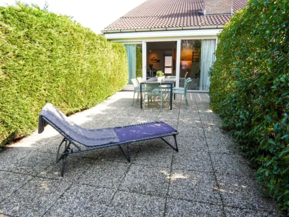 Ferienhaus sleedoornstraat 10 cadzand garten terrasse