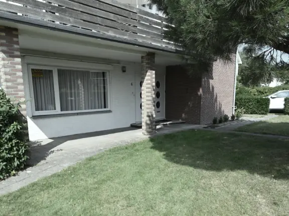 0 appartement sterntjeslaan 6 cadzand voortuin en tuinterras groen