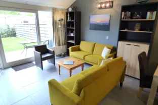 Vakantiehuisje cadzand sunset vuurdoornstraat 6 woonkamer