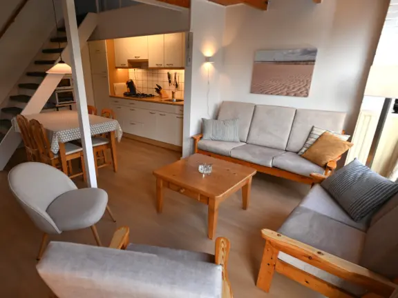 Huisje cadzand sincfal 10 woonkamer