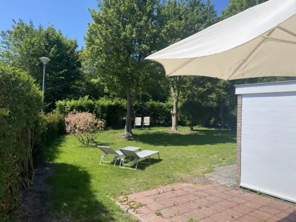 Huisje cadzand sincfal 10 groene tuin