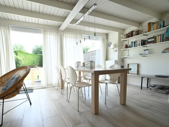 Vakantiehuisje cadzand sincfal 16 eethoek raam