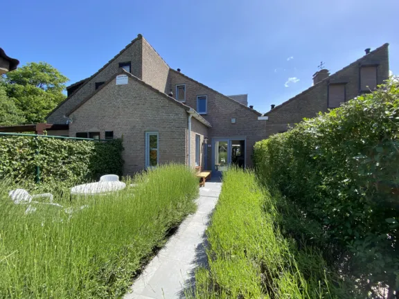 Villa mer spaanse galeien 111 voortuin lavendel