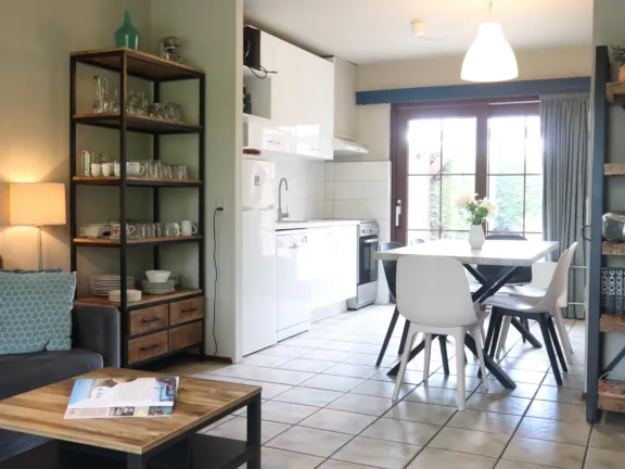 Spaanse Galeien 19 Cadzand eettafel