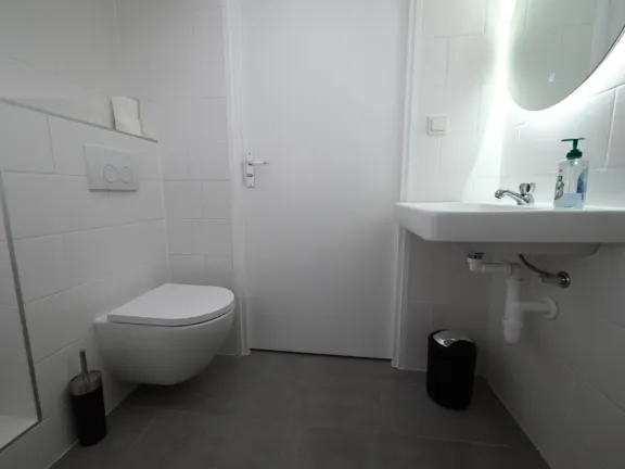 Vakantiehuis spaanse galeien 79 cadzand extra toilet wastafel