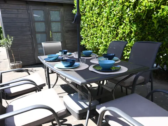 Spaanse galeien 105 cadzand ferienhaus garten tisch u schuppe