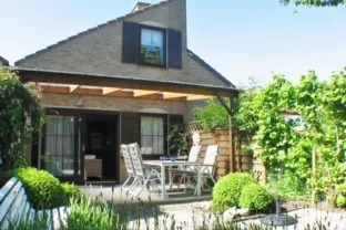 Vakantiehuisje spaanse galeien 23 cadzand tuin