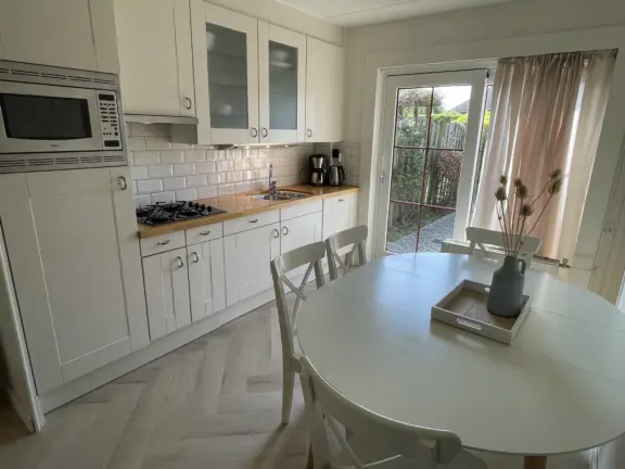 Spaanse galeien 68 cadzand bad eettafel schuifdeur