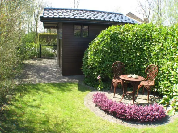 509 Spaanse Galeien 9 tuinhuis en zitje