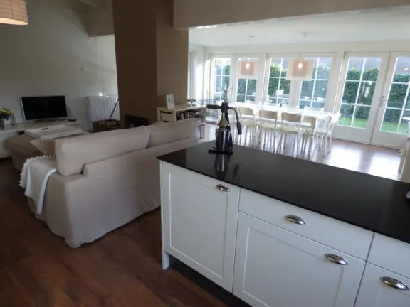 Villa kakelbont grote christoffelstraat 32 cadzand keuken