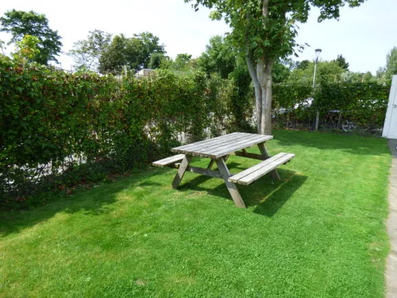 Villa kakelbont grote christoffelstraat 32 cadzand picknick bank