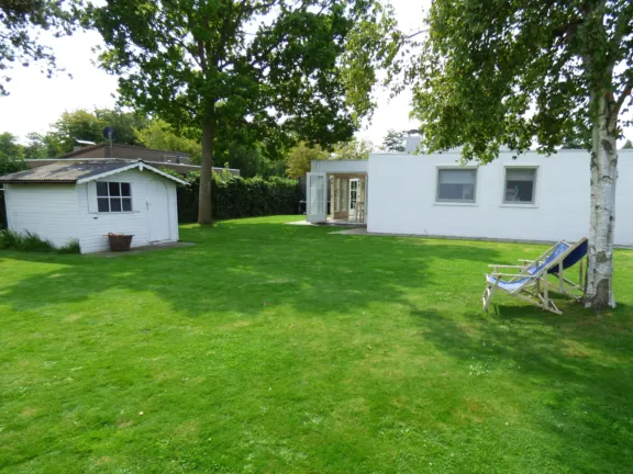 Villa kakelbont grote christoffelstraat 32 cadzand tuin huisje