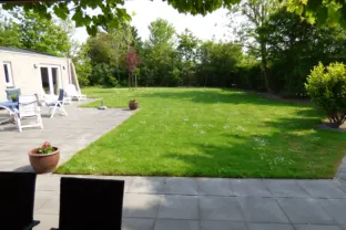 Bungalow kaapvaartstraat 5 cadzand hakuna matata tuin grasveld