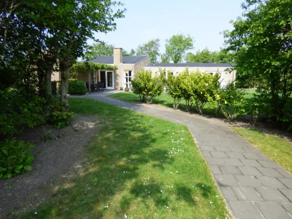 Bungalow kaapvaartstraat 5 cadzand hakuna matata tuinpad