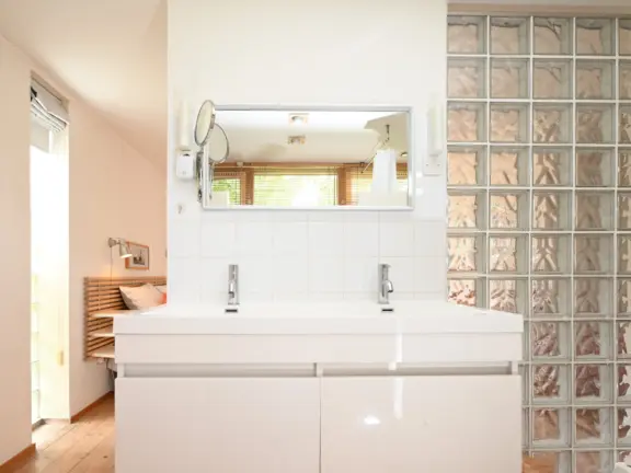 Vakantiehuis Matabiche kaapvaartstraat 7 cadzand slaapkamer 1 badkamer ensuite wastafel