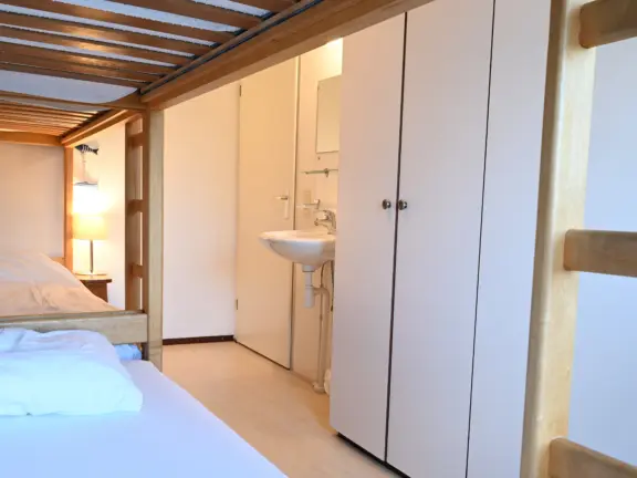 Vakantiehuis wijk de brabander 185 cadzand slaapkamer 3 wastafel