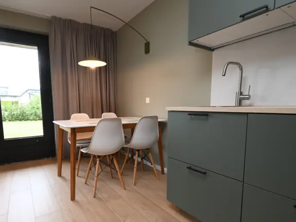Appartement wijk de brabander 71 cadzand keuken en eethoek