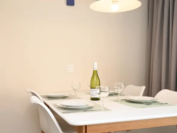 Appartement wijk de brabander 72 cadzand eettafel close