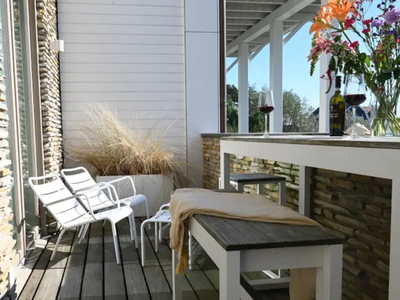 Appartement badhuis cadzand 2 E008 terras stoelen