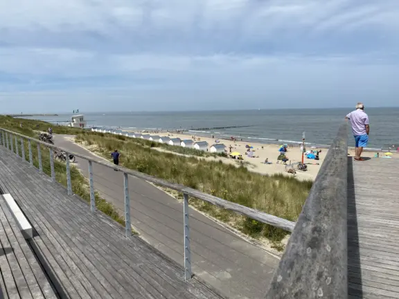 Badhuis cadzand strand balkon