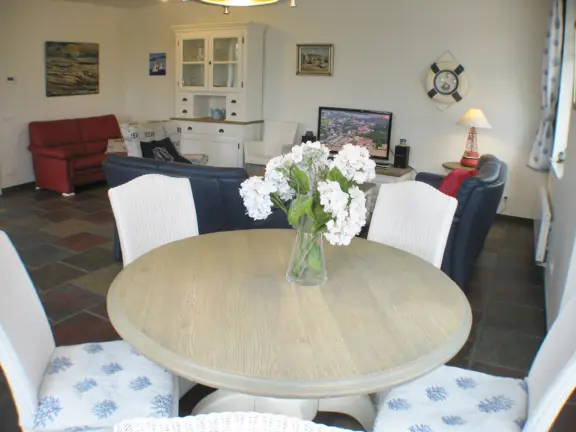 Appartement cadzand bad villa duindoorn 101 eettafel