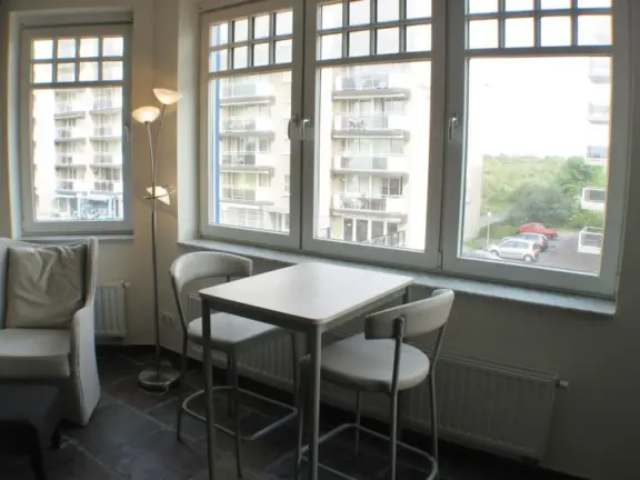 Appartement cadzand bad villa duindoorn 202 tafel
