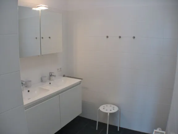 Duinhof appartement cadzand stijn albregtsstraat 6 13 wastafel