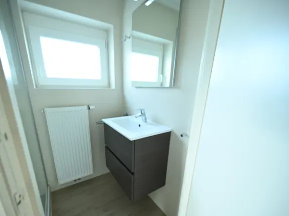 Windhorst hennequinlaan 17 cadzand bad badkamer wastafel