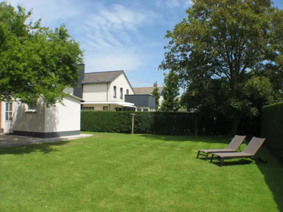 Windhorst hennequinlaan 17 cadzand bad tuin ligbed