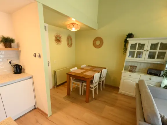 Vakantiehuis lijsterstraat 4 cadzand eethoek