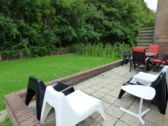 Vakantie bungalow nachtegalenstraat 13 cadzand tuinterras 2