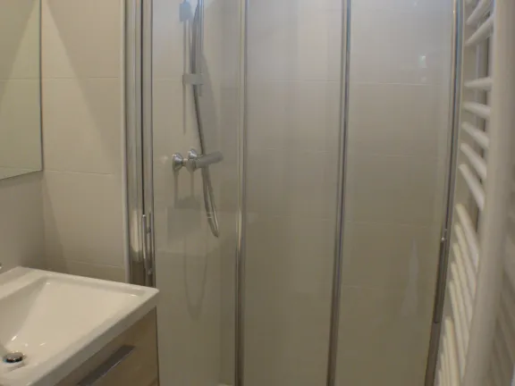 Bungalow nachtegalenstraat 5 cadzand bad douche cabine