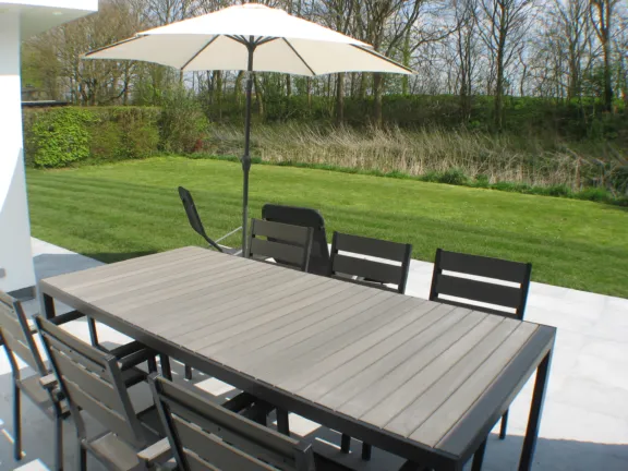 Bungalow nachtegalenstraat 5 cadzand bad terras tafel
