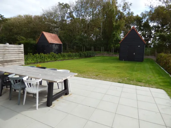 Vakantiehuis villa nausikaa sterntjeslaan 10a cadzand tuin terras