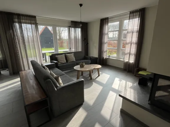 Vakantiehuis villa nausikaa sterntjeslaan 10a cadzand woonkamer bank