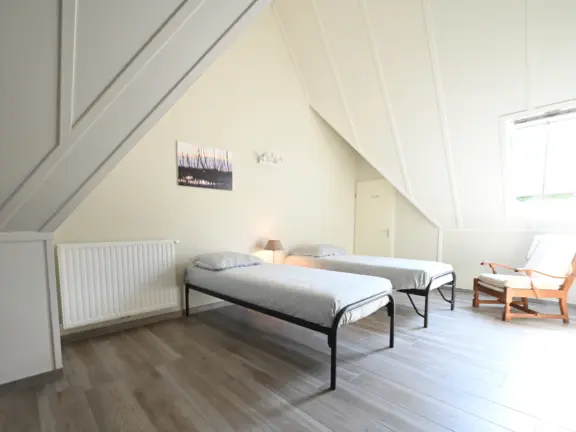 Vakantiehuis villa nausikaa sterntjeslaan 10a cadzand slaapkamer zolder eenpersoons bedden