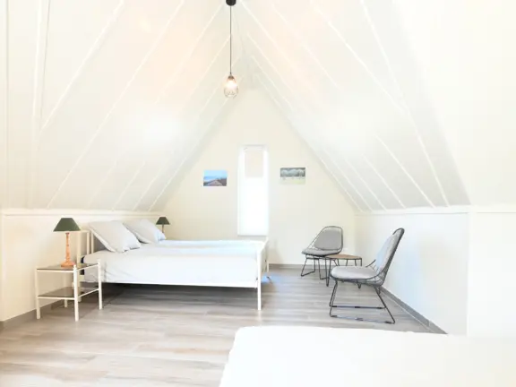 Vakantiehuis villa nausikaa sterntjeslaan 10a cadzand slaapkamer zolder tweepersoonsbed zitje