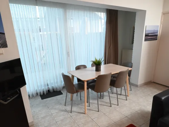 Appartement duinlaan 5 karen cadzand bad eethoek